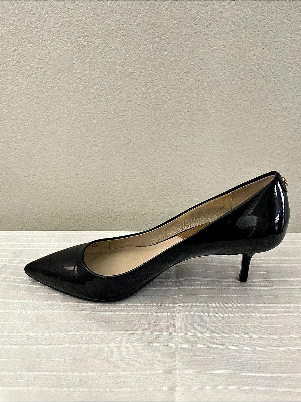 Michael Kors Flex Kitten-Heel Pump Black Pointed-Toe Pumps 7.5 - Picture 6 of 11